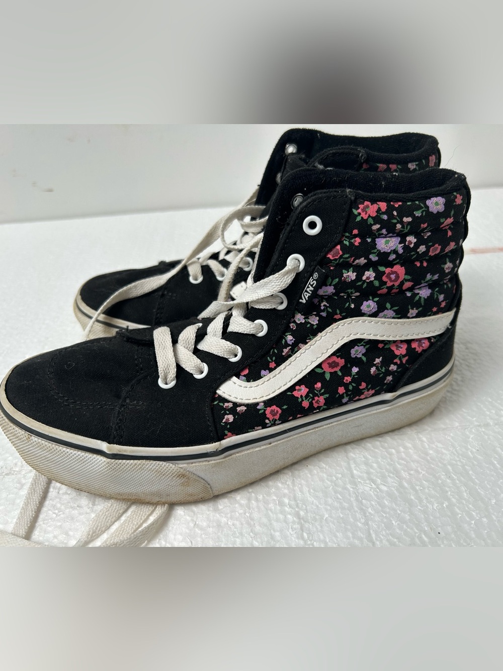 Vans Sk8-Hi Flower Black Multi Flower Black & Pink Sneakers US 3.5